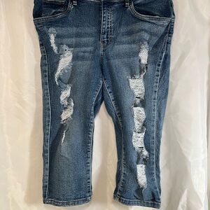 VENUS Classic Blue Denim Capris